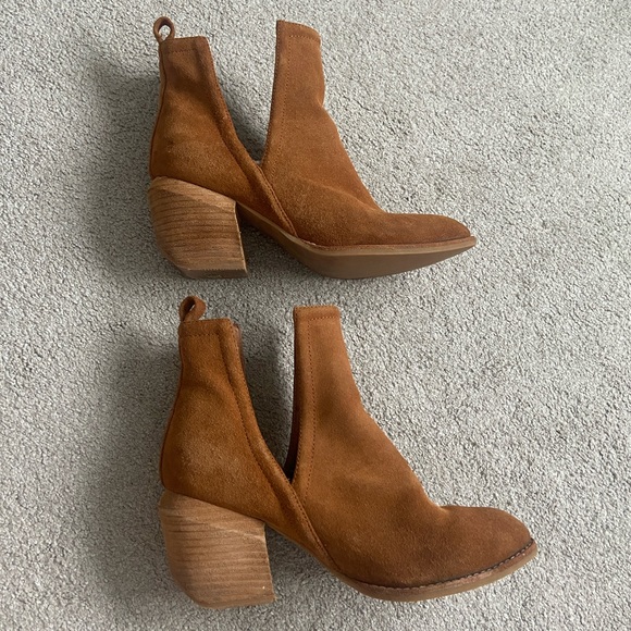 Jeffrey Campbell (Anthropologie) genuine leather suede boots - Picture 6 of 6